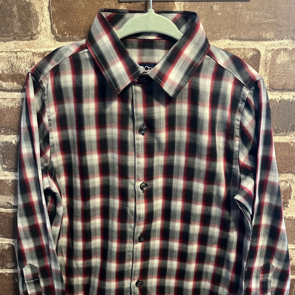 Button Down shirt - Picture 2 of 3